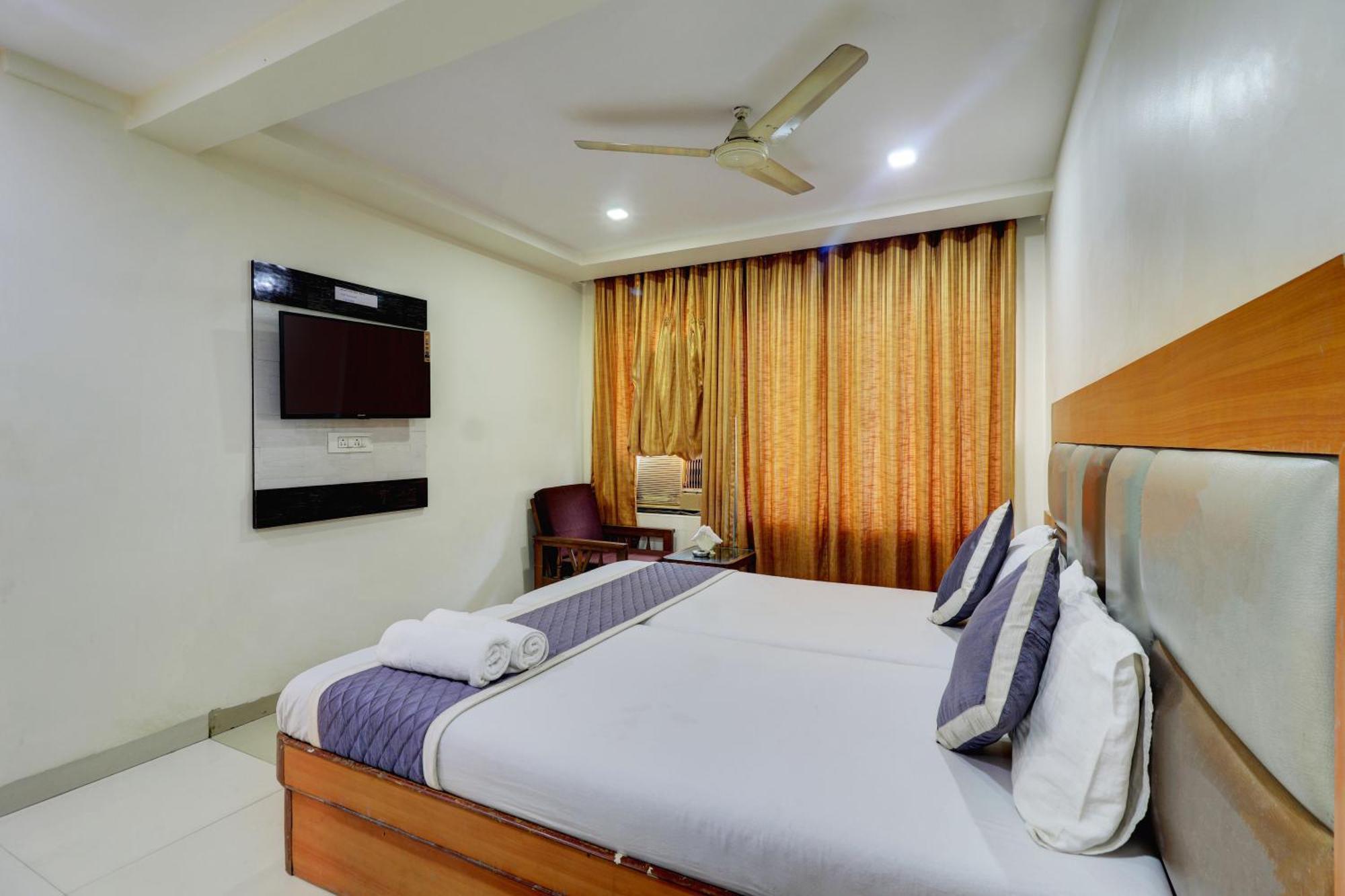 Hotel New Sarovar Grand パンベル エクステリア 写真