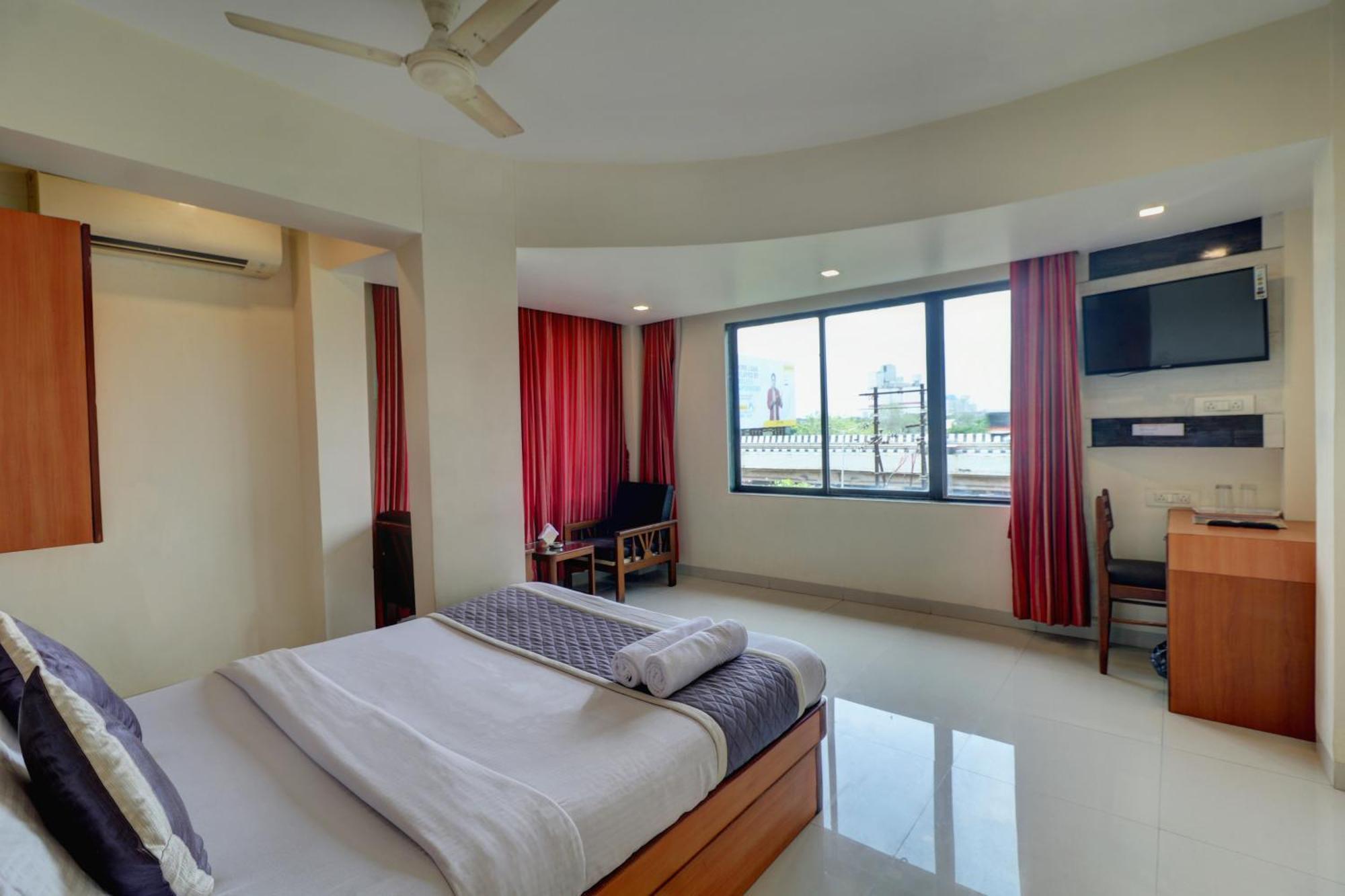 Hotel New Sarovar Grand パンベル エクステリア 写真